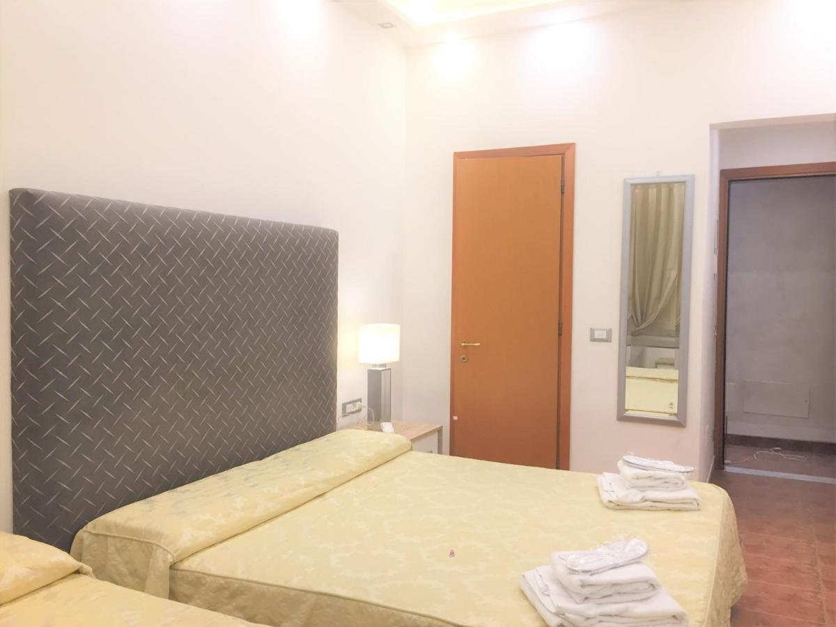 โฮเต็ล อลินารี Hotel ฟลอเรนซ์ ภายนอก รูปภาพ
