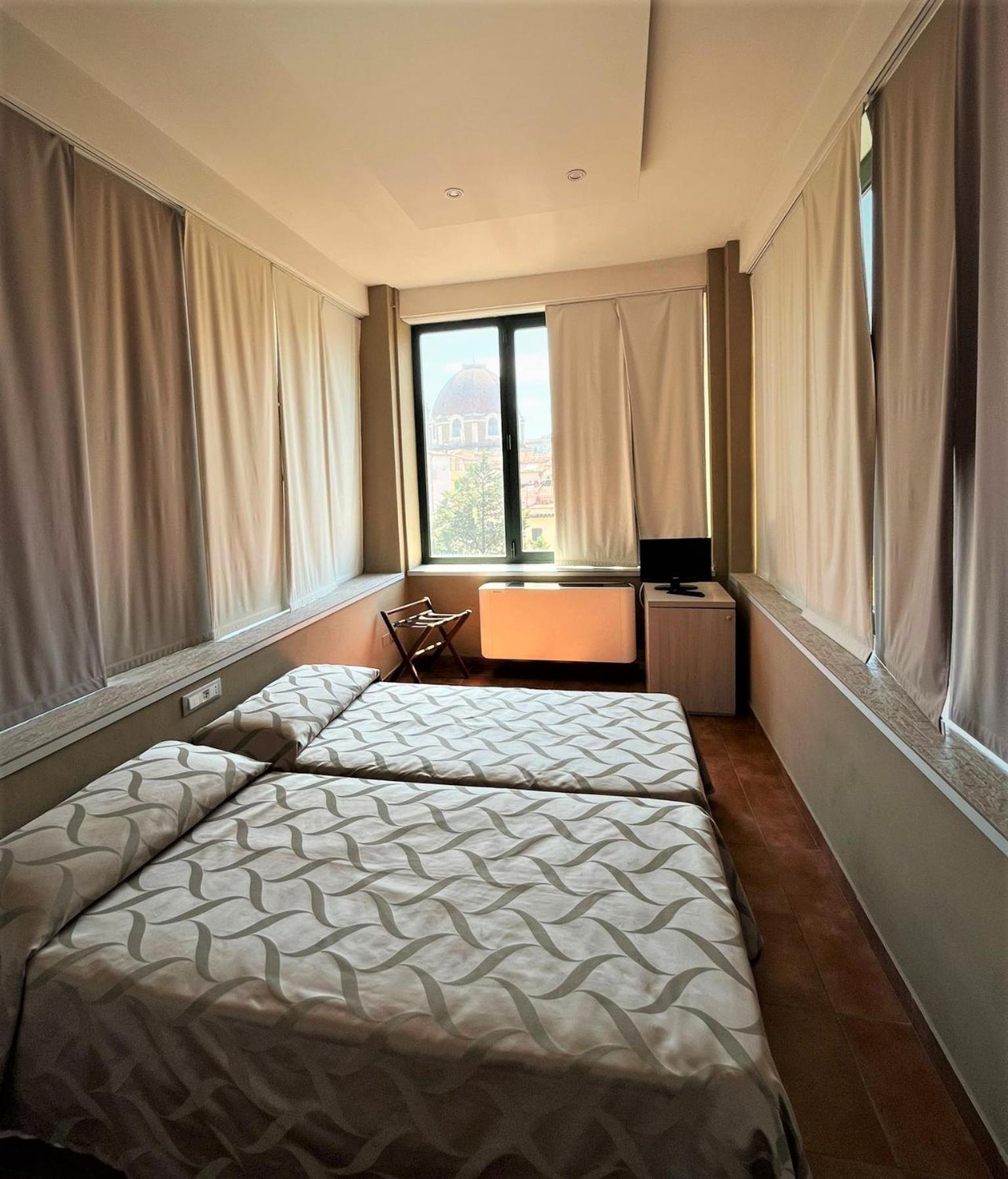 โฮเต็ล อลินารี Hotel ฟลอเรนซ์ ภายนอก รูปภาพ